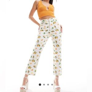 ASOS DESIGN cropped 90’s straight jeans in lemon print